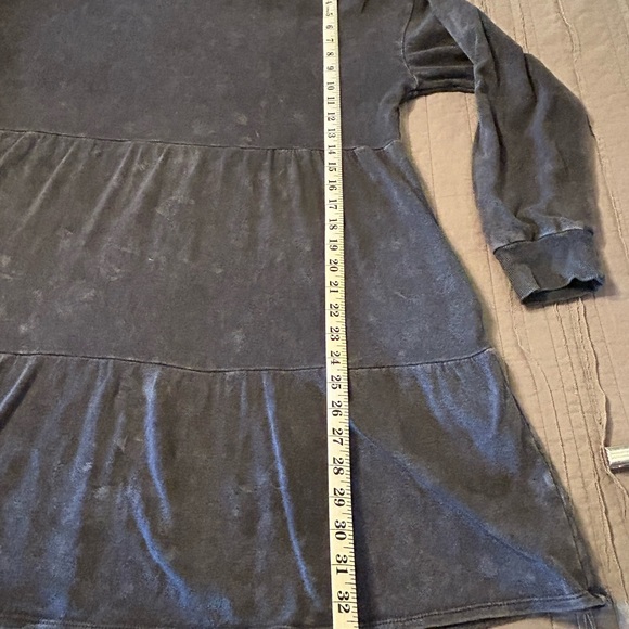 Dress - Picture 8 of 8